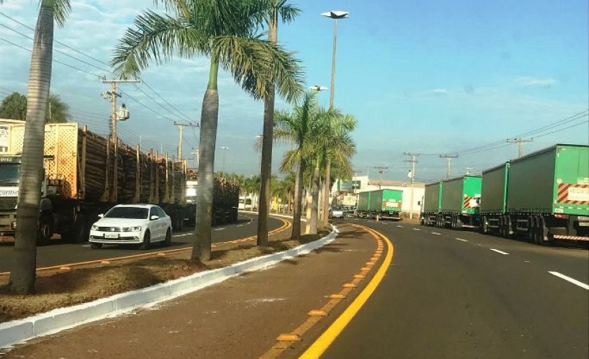 Os selecionados atuarão como motoristas de caminhões, e  operador de carregamento de grua para atender demanda da área florestal - Arquivo/JPNews