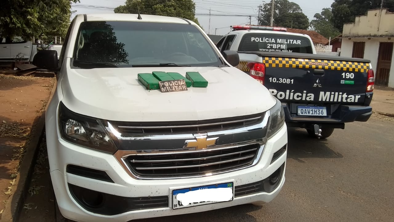 Após perseguição a traficantes no bairro Parque São Carlos, PM apreende quatro tabletes de maconha - Alfredo Neto/JPNews