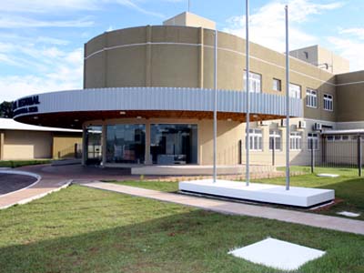 Para viabiulizar o curso, TL deverá construir um hospital escola, nos moldes do existente em Coxim -