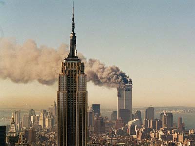 World Trade Center em chamas, há 9 anos -
