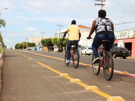 Construção de mais ciclovias está entre as necessidades para garantir melhor mobilidade aos ciclistas - Hugo Leal/JPNEWS