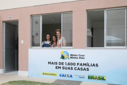 Dilma entrega moradias em Feira de Santana (BA), e em mais quatro estados por meio de transmissão simultânea - Roberto Stuckert Filho/PR