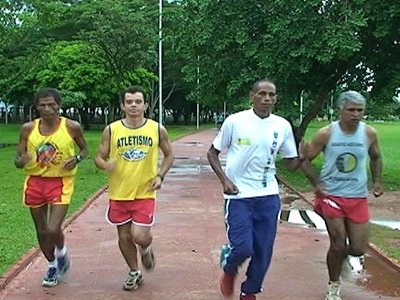 Messias Carneiro Dias (esq.), Elias Tavares, Geraldino Pena e José Ricardo Moreira treinaram forte para a prova -