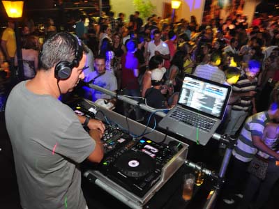 O Dj Vitor Castro, de Campo Grande, estará hoje no Empório da Lagoa -