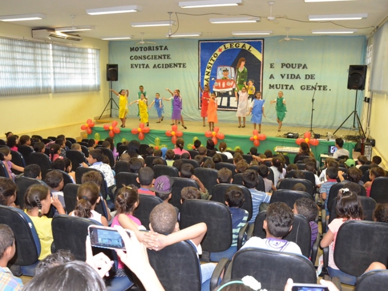 Apresentações culturais, exposição de maquetes e palestras sobre segurança e respeito no trânsito, marcaram a 10ª Semana Municipal de Trânsito - Divulgação