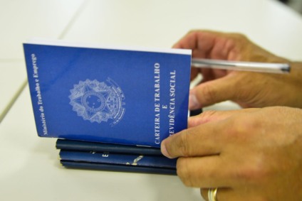 Na comparação com o primeiro trimestre de 2018, no entanto, apenas quatro unidades da Federação tiveram aumento da taxa de desemprego - Marcello Casal/Agência Brasil
