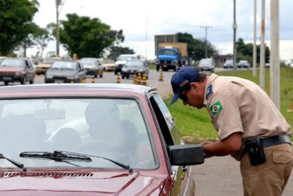Infrações gravíssimas, cujo valor de multa atual está em R$ 191,54, passarão a R$ 293,47 - Arquivo/Agência Brasil