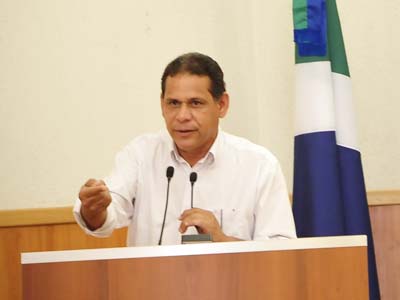 Vereador Jorge Martinho fazendo uso da tribuna na Câmara Municipal -
