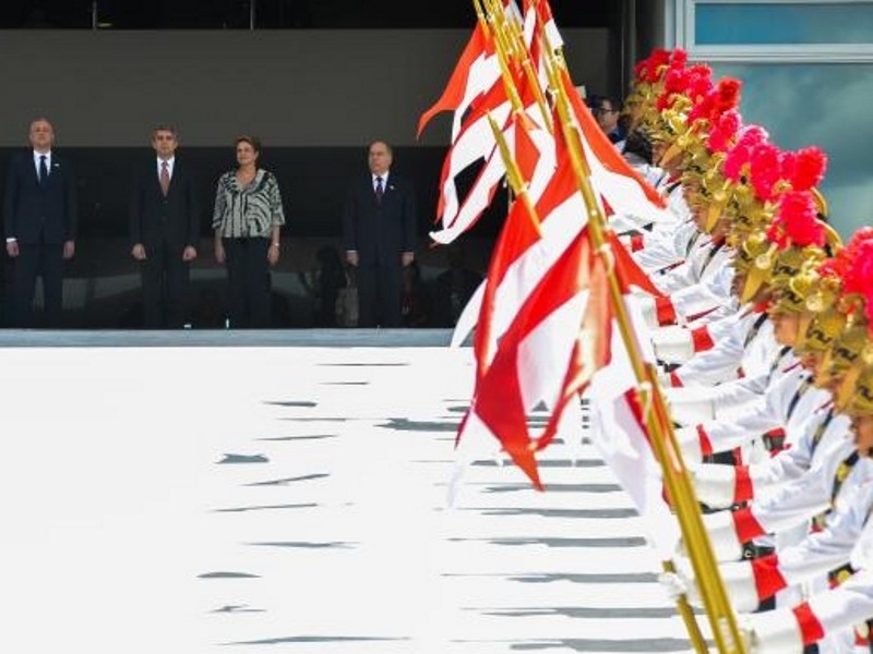O presidente da Bulgária, Rosen Plevneliev, e a presidenta Dilma Rousseff, durante visita oficial no Palácio do Planalto - José Cruz/Agência Brasil O presidente da Bulgária, Rosen Plevneliev, e a presidenta Dilma Rousseff, durante visita oficial no Palácio do Planalto - José Cruz/Agência Brasil