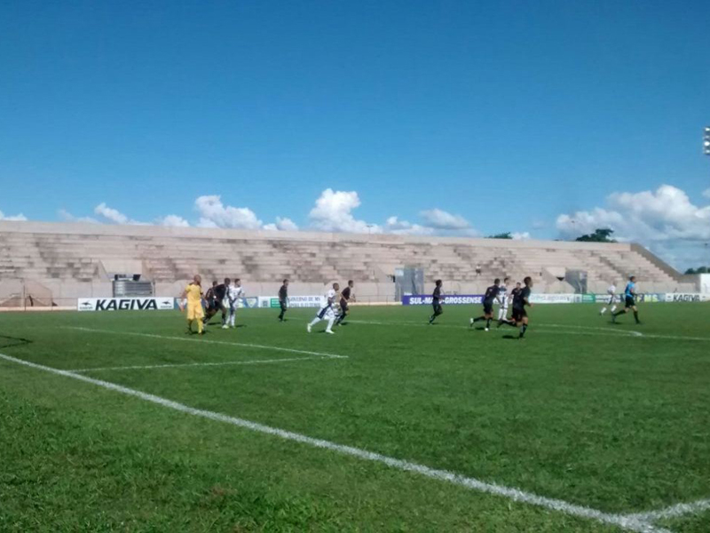 Misto perdeu oportunidades de marcar gols e foi derrotado, deixando também o Campeonato - Maria Do Carmo/TVC