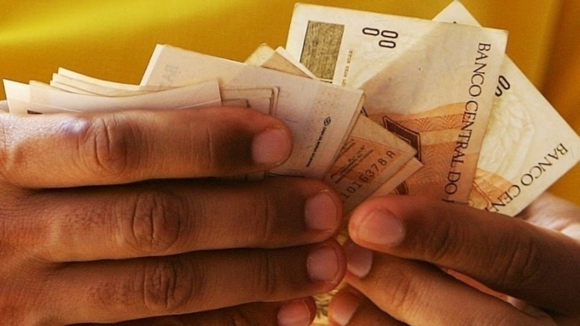Pela primeira vez, mínimo pode passar de mil reais - Reprodução