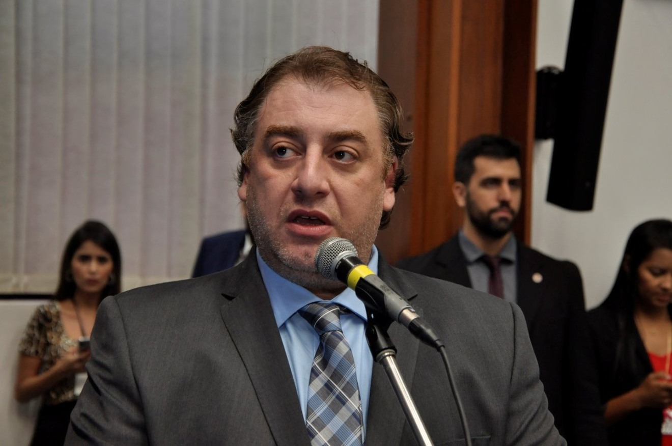 Presidente do PTB, deputado estadual Neno Razuk, afirma que partido confia em Delcídio do Amaral e que ele exerce a função de líder maior extraoficialmente - Luciana Nassar/ALEMS