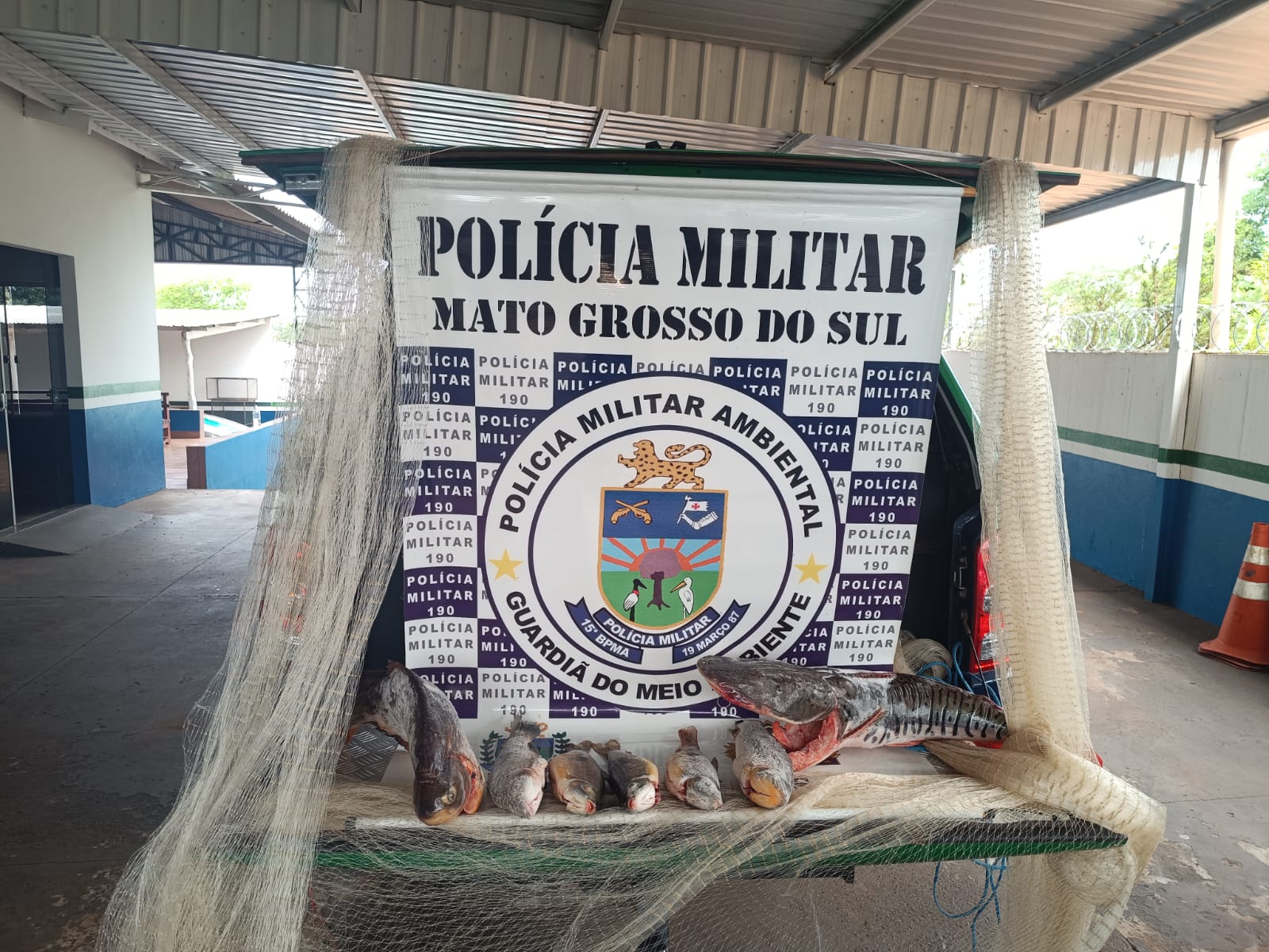 Material apreendido com o grupo de pescadores