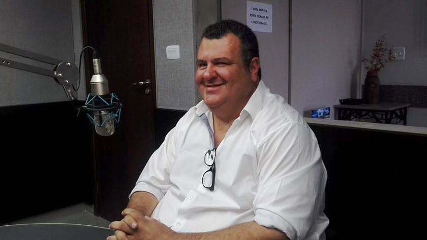 Issam fares Junior, em entrevista ao RCN Notícias da Cultura FM - Ana Cristina Santos/JPNEWS