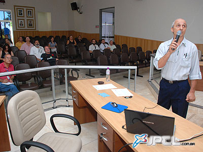 Gilmar Meneguzzo apresentou a prestação de contas do terceiro quadrimestre de 2009 - Gilmar Meneguzzo apresentou a prestação de contas do terceiro quadrimestre de 2009 -