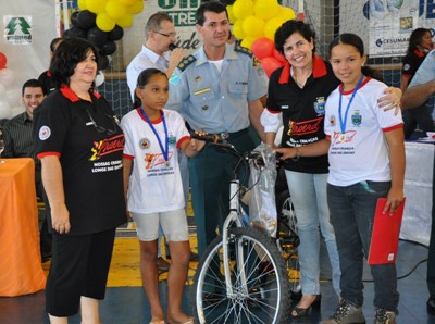 Evento de formatura aconteceu nesta sexta no Ginásio de Esportes -
