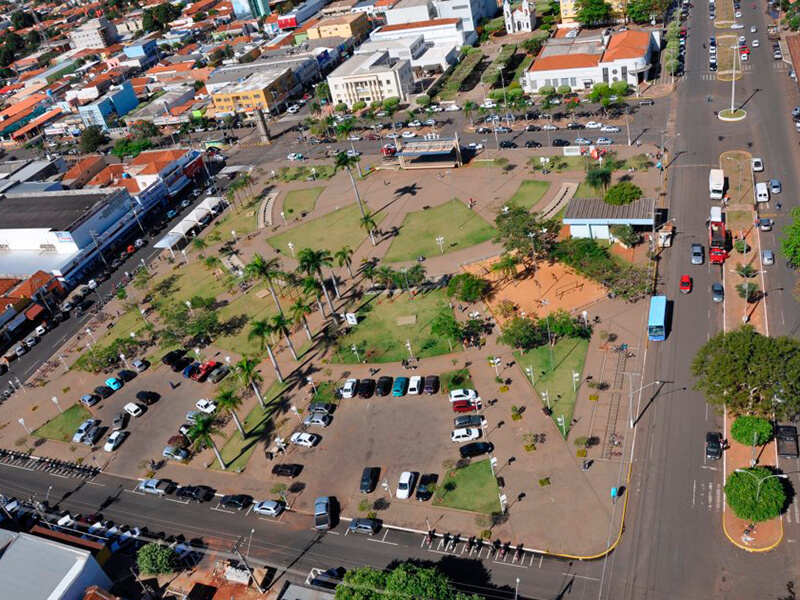 Promotor entende que área verde de ser respeitada na praça central - Arquivo/JPNEWS