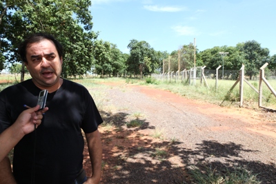 Alexandre Moretti visita área cedida pela prefeitura -