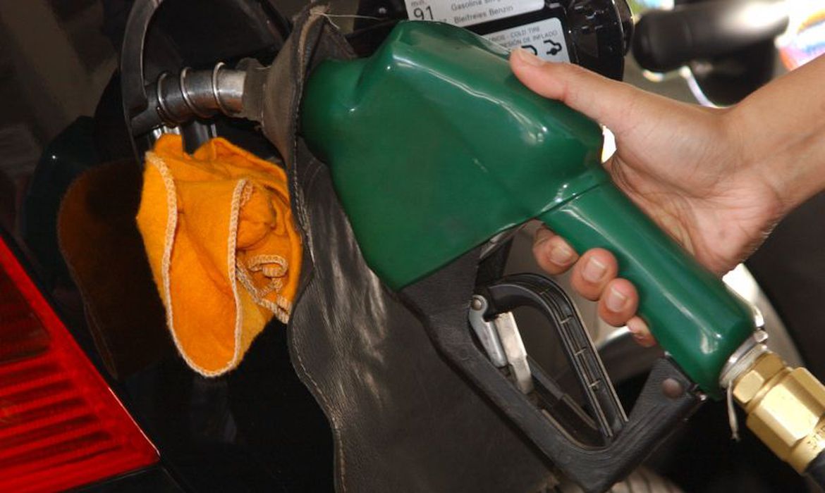 Redução nos valores dos combustíveis não chega a R$ 0,10 por litro - Divulgação