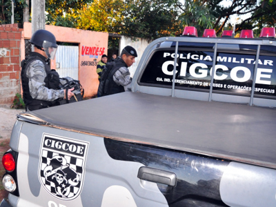 Cigcoe recolhe artefato no bairro Nova Campo Grande na tarde de segunda-feira (30) -