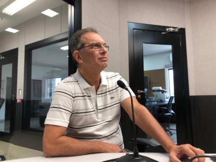 Vice-presidente do TJMS, Carlos Eduardo Contar nos estúdios da Rádio CBN Campo Grande - Foto: Thais Cintra