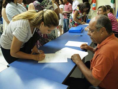 Os novos servidores foram aprovados em concurso público -