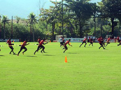 Jogadores do Fla treinam, sem a presença de R10 -
