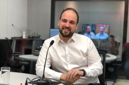 Dr. Victor Hugo Ferzeli, especialista em cirurgia bucomaxilofacial - Foto: Iasbelly Melo