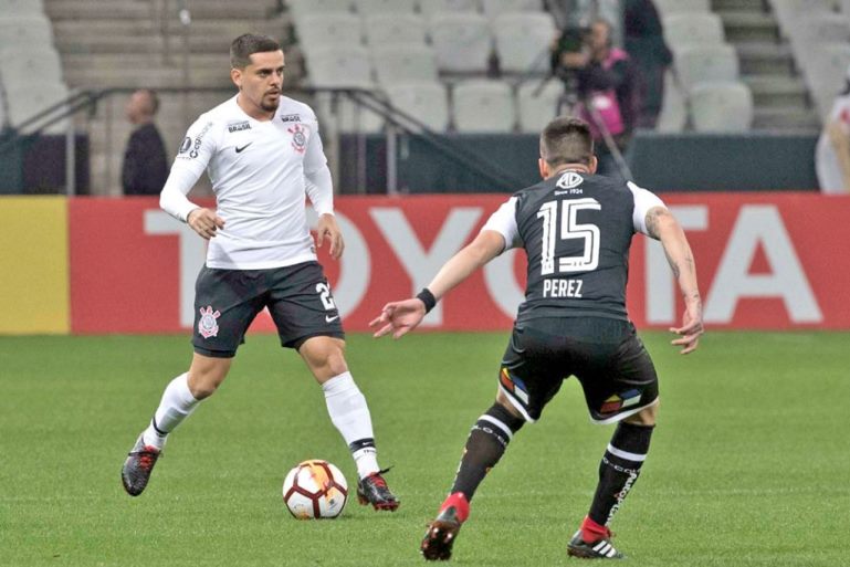 Craque Fagner enfrenta o Atlético-MG na Arena, hoje à noite - Agência Corinthians