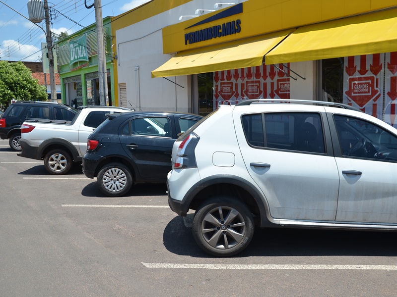 Secretário afirma que motoristas apoiam cobrança para reduzir dificuldades de encontrar vagas - Cláudio Pereira/JP