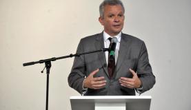 Digitalização das emissoras de TV permitirá melhorar a  qualidade  do  serviço  de banda larga móvel 4G no país,  diz  André  Figueiredo    - Agência Brasil
