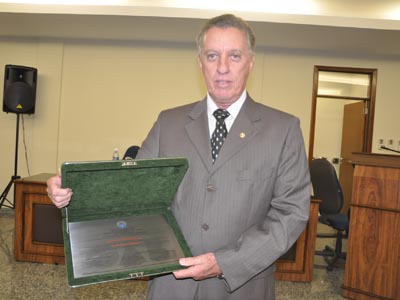 Juiz foi homenageado na noite de quinta-feira pela OAB -