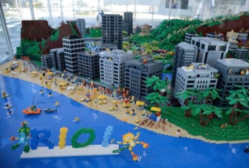 Praia do Rio foi construída com peças de brinquedo - Tânia Rêgo/Agência Brasil