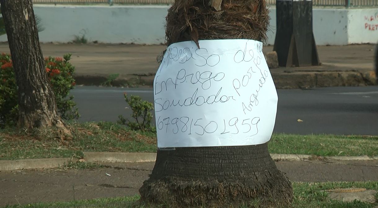 Placas como esta estão se tornando comum em Três Lagoas - Marcelo Marcos / Hugo Leal