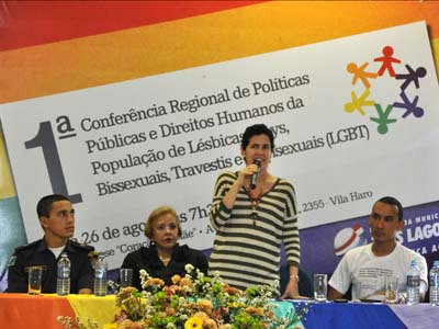 Aproximadamente 150 pessoas participaram das discussões sobre opressão, machismo, racismo e homofobia -