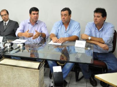 Por caminhos diferentes, os dois grupos chegaram ao mesmo entendimento -