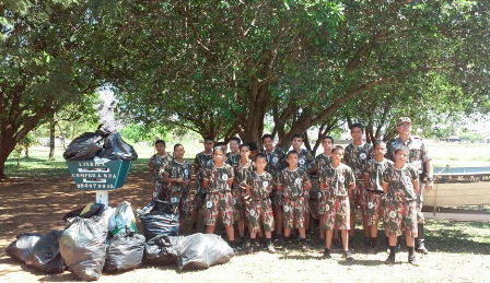 Polícia Militar Ambiental (PMA) com ajuda dos alunos do Projeto Florestinha realizaram limpeza da lagoa Itatiaia - Divulgação/Notícias MS Polícia Militar Ambiental (PMA) com ajuda dos alunos do Projeto Florestinha realizaram limpeza da lagoa Itatiaia - Divulgação/Notícias MS