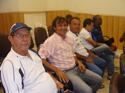 Miro, José Gonçalves, Massena, Teixeira e Marçal acompanham a votação -