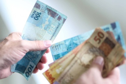 Cerca de R$ 400 milhões da folha de pagamento será colocado em circulação no sábado - Divulgação