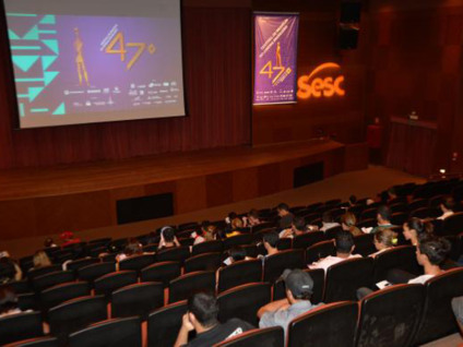 Estudantes da Ceilândia assistem a filmes do Festival de Brasília