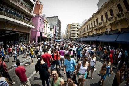 O livro aborda a formação territorial e demográfica do país, da relação entre geografia e urbanização, da ocupação do território pela agropecuária, do desenvolvimento local e da diversidade cultural, dando maior visibilidade à formação terr - Marcelo Camargo/Agência Brasil