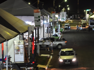 Feira reuniu mais de 100 expositores do ramo - Feira reuniu mais de 100 expositores do ramo -