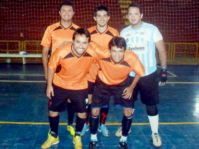 Atletas do Divino viraram o placar de 4 a 1 para 7 a 2 na final, disputada no Ginásio de Esportes -