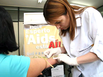 Apenas no mês de junho, o DST-Aids realizou mais de 200 exames com o Centro de Testagem e Aconselhamento Móvel, o CTA Itinerante -
