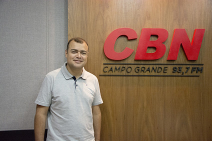 Flávio Panissa, Presidente da Coopertaxi MS, no estúdio da CBN. - Jade Amorim/CBN