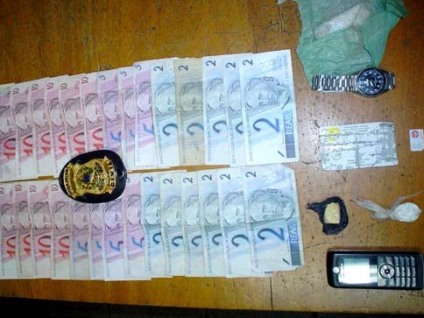 Dinheiro em notas pequenas caracteriza o tráfico -