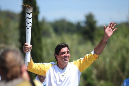 O medalhista olímpico Geovani é o principal atleta brasileiro no início da solenidade - Divulgação/EBC