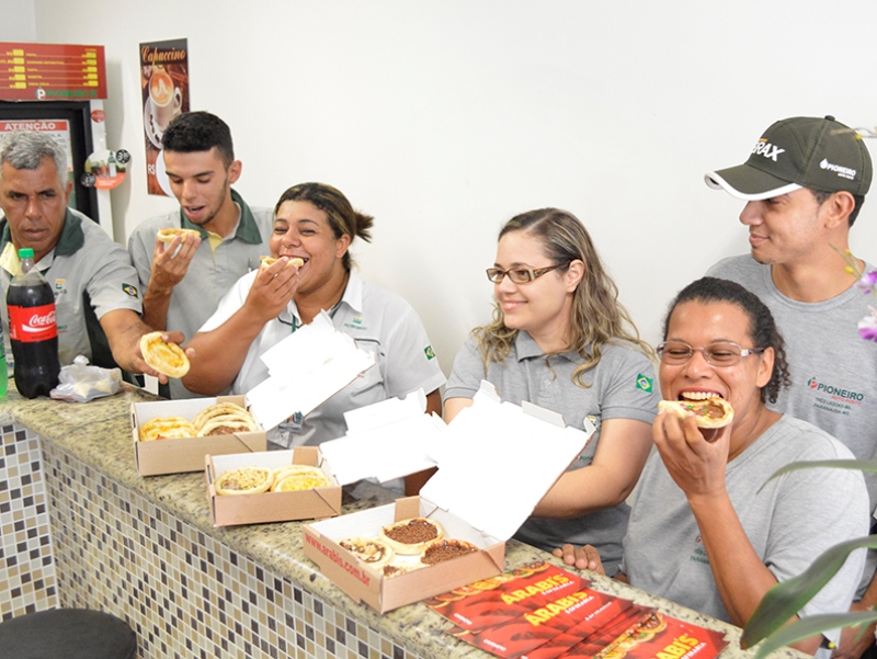 Promoção Café na Firma desta semana presenteou os colaboradores do Auto Posto Pioneiro - Leandro Elias