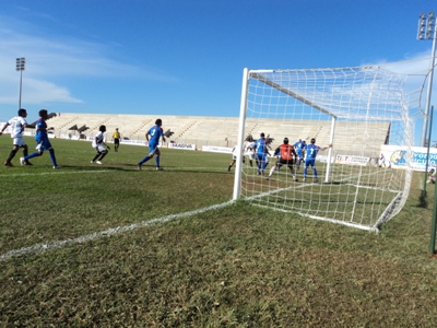 Time três-lagoense não soube segurar a vitória que parecia certa aos 38 minutos do segundo tempo - Time três-lagoense não soube segurar a vitória que parecia certa aos 38 minutos do segundo tempo -
