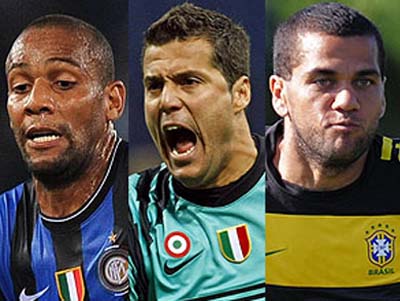 O Brasil possui apenas três nomes na lista: os laterais-direitos Maicon e Daniel Alves e o goleiro Julio César - O Brasil possui apenas três nomes na lista: os laterais-direitos Maicon e Daniel Alves e o goleiro Julio César -